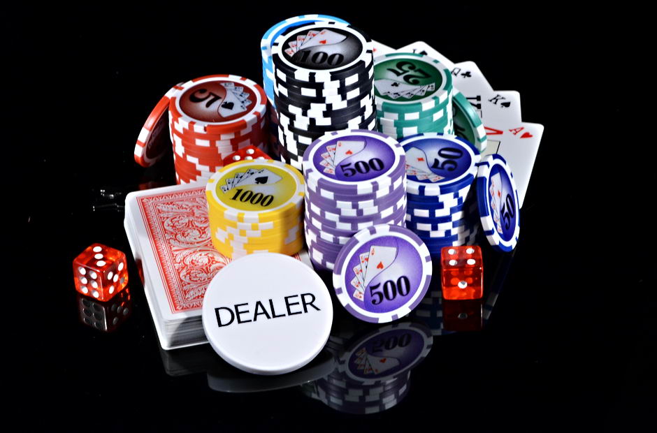jogar poker valendo dinheiro é crime